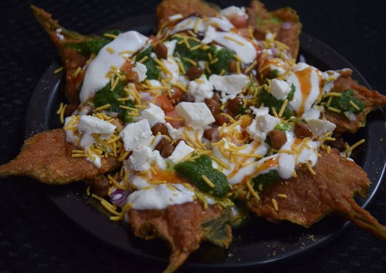 Recipe: Appetizing Crispy Palak Patti Chaat