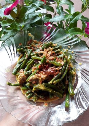 Foto resep Ulas kacang panjang dan tetelan (ala2 berkatan) DEBM No MSG
