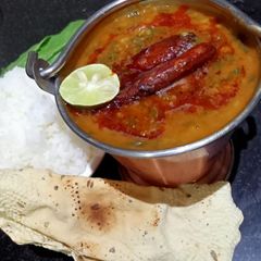 A picture of Dal palak.