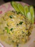 ข้าวผัดคะน้าไข่แหนมนิด