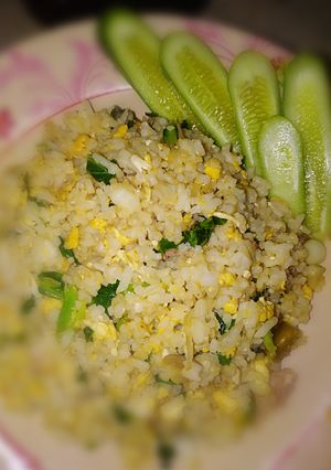 รูปของ ข้าวผัดคะน้าไข่แหนมนิด