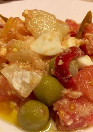 Una foto de Remojón Andaluz o Ensalada de naranja, patata y bacalao