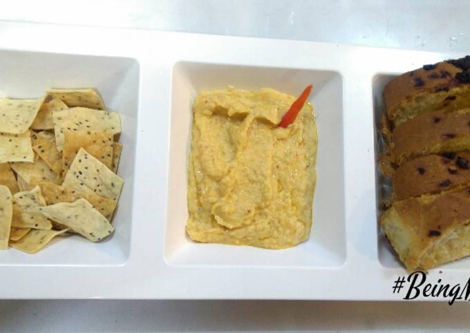 Recipe of Ultimate Hummus with baked namken and garlic bread