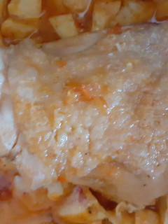 Una foto de Pollo en salsa