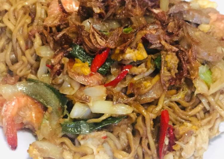 Langkah Mudah untuk Menyiapkan Bakmi goreng spesial Anti Gagal