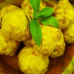 A picture of Yam balls.