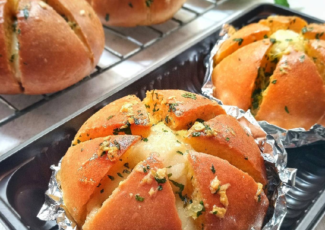 Cara Gampang Menyiapkan Korean garlic creamcheese bread ekonomis,
krimcis dari cheddar, Bikin Ngiler
