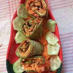 A picture of Spinach Veggies Roll.
