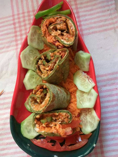 A picture of Spinach Veggies Roll.