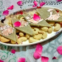 A picture of Kaju katli.
