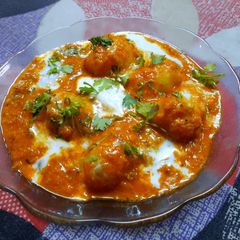 A picture of Dum aloo.