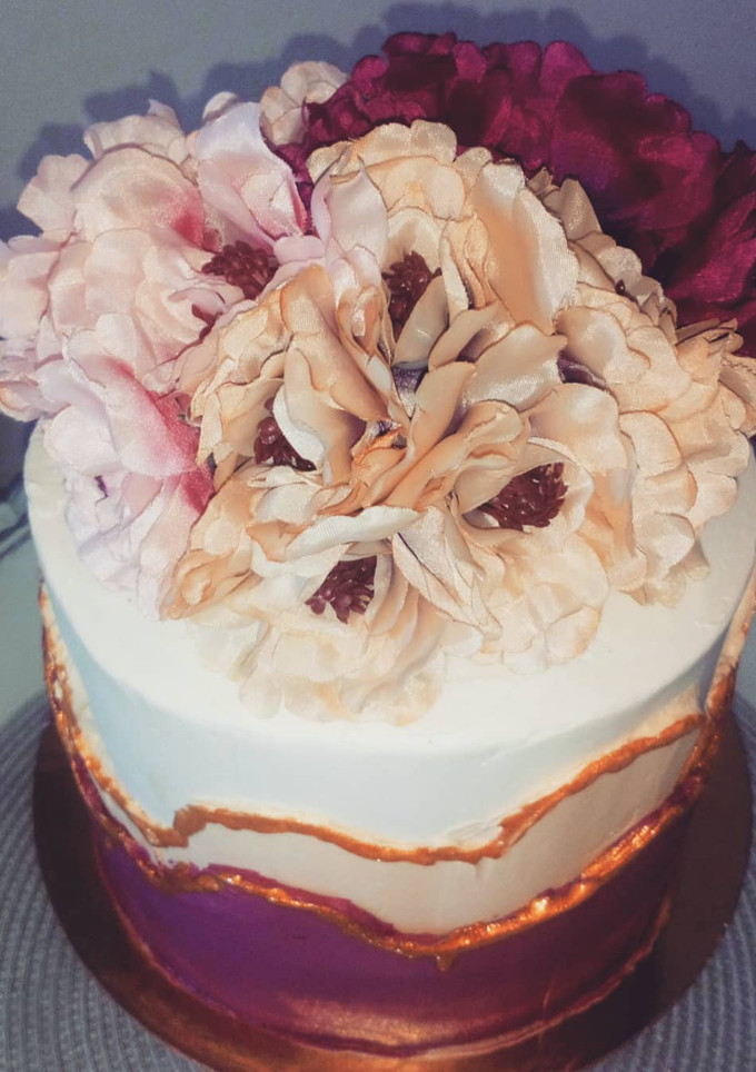 Una foto de Tarta de vainilla y agua de azahar