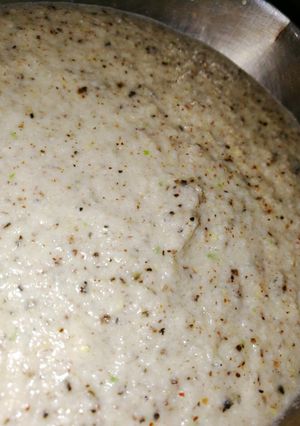 A picture of Pepper onion chutney.