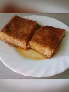 Una foto de Budín de pan light 😋😋😋