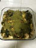 Pollo con nopales y chiles poblanos en salsa verde