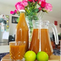 A picture of Jamu Kunir Asam (Sour Turmeric).