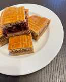 Almás-és meggyes pite