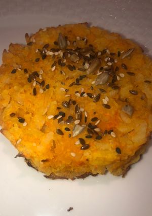 Una foto de Hamburguesas de zapallo, arroz y zanahoria