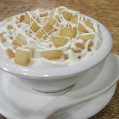 Cream of chicken soup with fish cracker A picture of Cream of chicken soup with fish cracker.