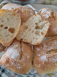 Una foto de Pan de chapata sin amasar, muy fácil y riquísima