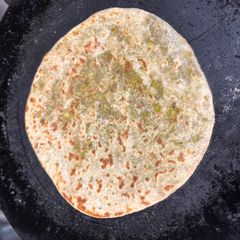 A picture of Green peas paratha.