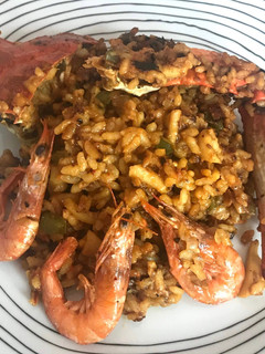 Una foto de Arroz de “Cranc Blau”, “Gambeta” y Calamar