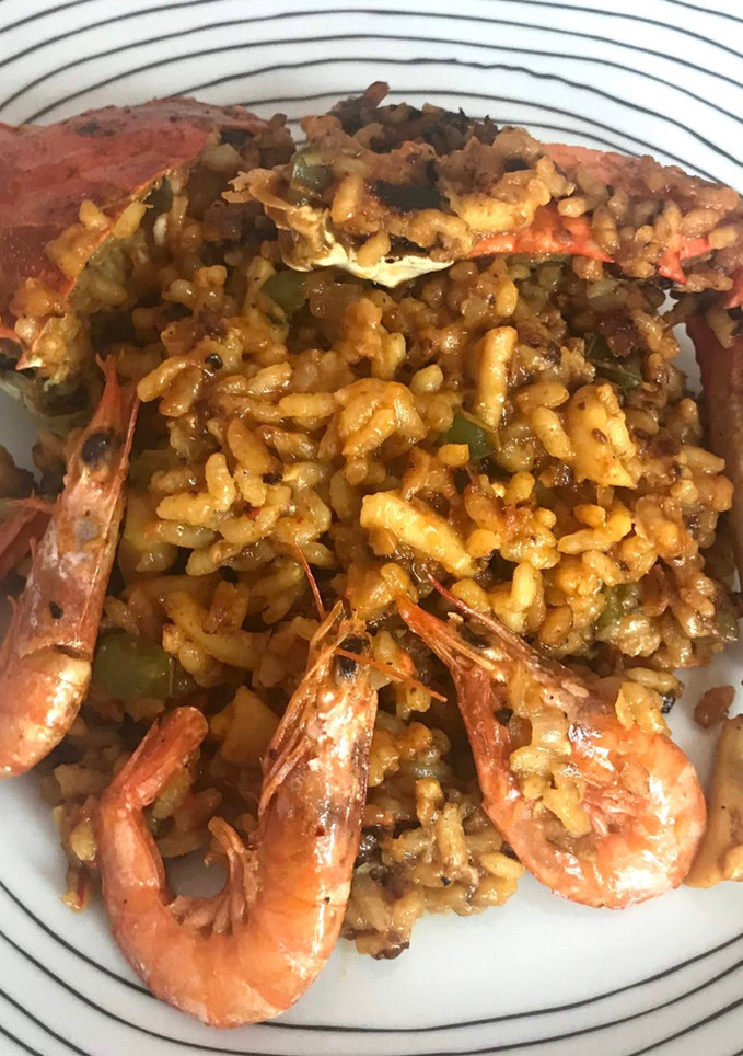 Una foto de Arroz de “Cranc Blau”, “Gambeta” y Calamar