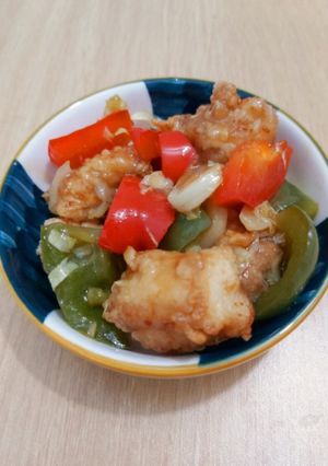 Hình của món Gà xào chua ngọt.
