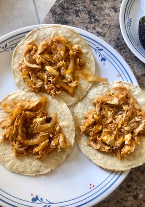 Una foto de Tinga de pollo