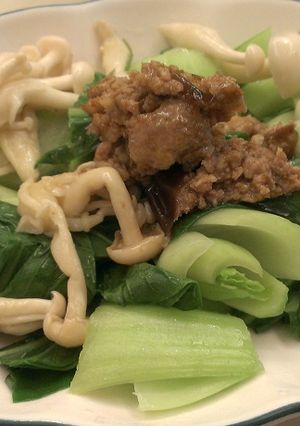 [好菇多多] 雪菇拌湯匙菜 的食譜成品照片
