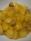 Gnocchi con crema di zucca e salsiccia
