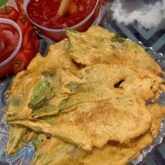A picture of Palak pakora.