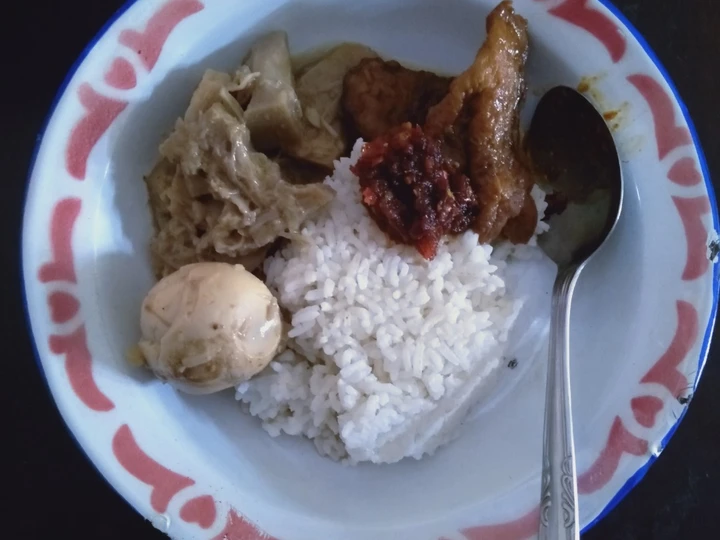 Cara Mudah Menyiapkan Resep Gudeg nangka telor ala mamake yang Menggugah Selera Anti Ribet, Mantap
