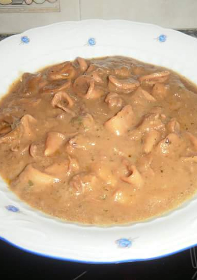 Una foto de Calamares encebollados
