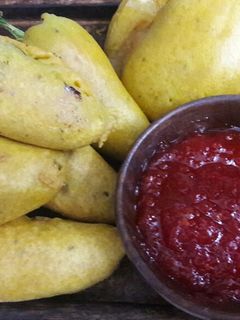 મિર્ચી વડા(Mirchi Vada Recipe in Gujarati) રેસીપી મુખ્ય ફોટો