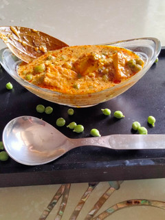 A picture of Matar paneer without tomato.