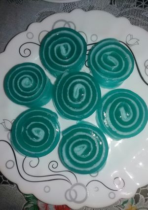 عکسی از دستور ژله رولی