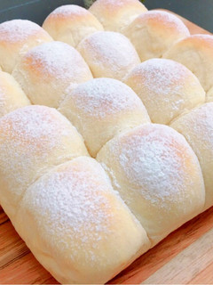 A picture of Pull apart bread.