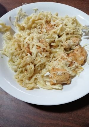 Una foto de Pasta con pollo a la miel