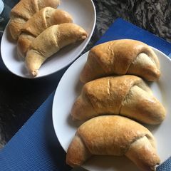 A picture of Croissants.