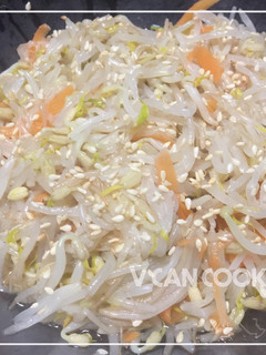 <涼拌小菜> <開胃菜>超easy涼拌芽菜 的食譜成品照片