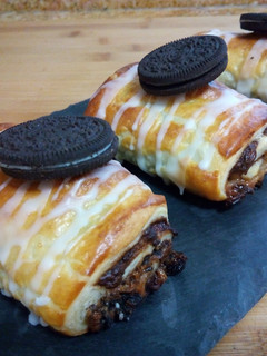 Una foto de Napolitanas de chocolate y Oreo