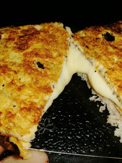 Una foto de Omelette con semillas de Chía relleno de queso