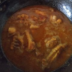 A picture of Tariwala chicken, punjabi style.