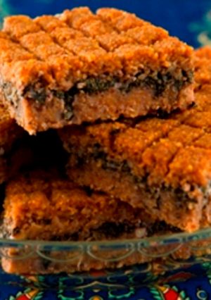 A picture of Pumpkin and spinach pie - kibbet lakteen bil saynieh.