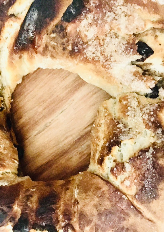 Una foto de ROSCA RELLENA😋😉🥰 (de frutos secos)