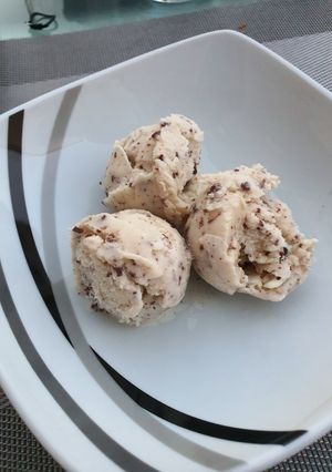 Une photo de Glace au yaourt façon stracciatella