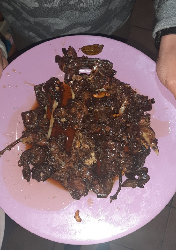 Una foto de Liebre al ajillo