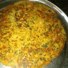 A picture of Rava uttapam.