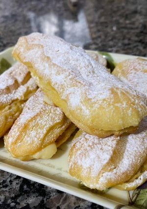 Una foto de Éclairs